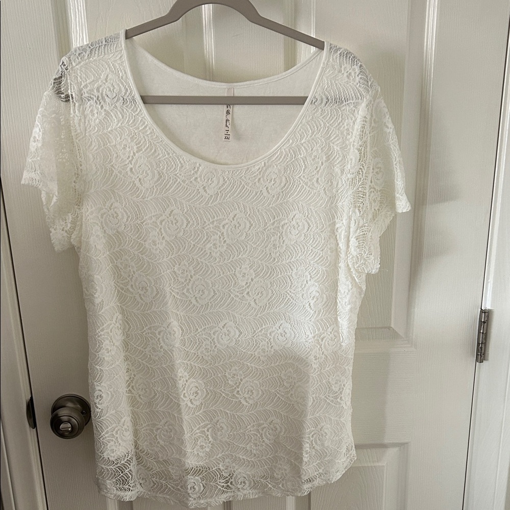 Leo & Nicole Women’s Cream Lace Overlay Blouse, Size XXL, NWOT